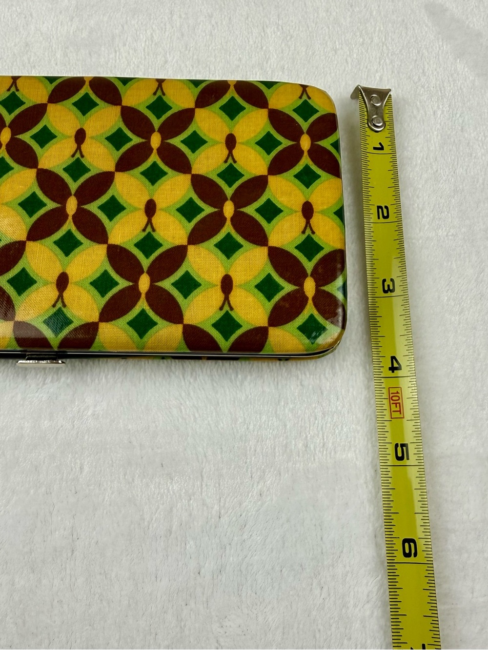 Braciano Yellow Hard Case Metal Frame Foldover Wallet Card Case - Picture 3 of 6
